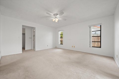 House in Plantation, Florida 3 bedrooms, 189.8 sq.m. № 2392422 - photo 17
