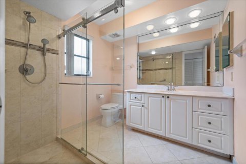 House in Plantation, Florida 3 bedrooms, 189.8 sq.m. № 2392422 - photo 19