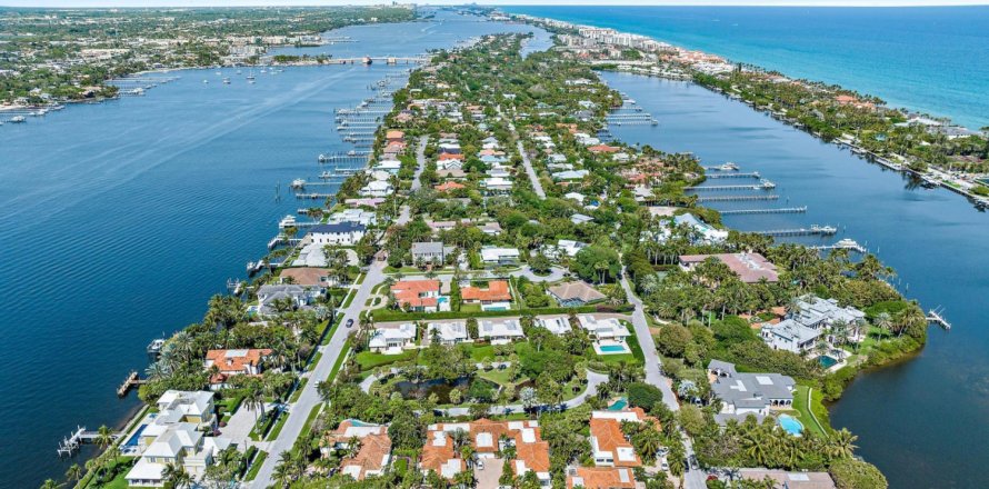 Casa en Manalapan, Florida 3 dormitorios, 180.51 m2 № 1059089