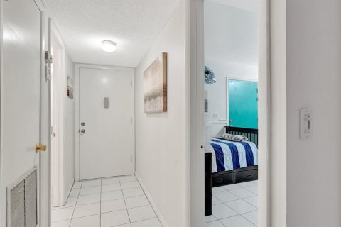 Copropriété à vendre à Lauderhill, Floride: 1 chambre, 86.21 m2 № 2389553 - photo 4
