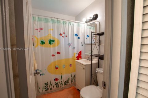 Casa en venta en West Park, Florida, 2 dormitorios, 81.57 m2 № 2056804 - foto 14