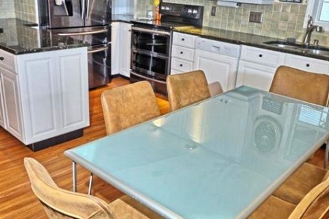Купить кондоминиум в Лутц, Флорида 5 комнат, 252.97м2, № 2133927 - фото 7