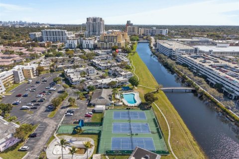 Copropriété à vendre à Miami, Floride: 2 chambres, 69.68 m2 № 2014558 - photo 14