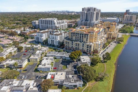 Copropriété à vendre à Miami, Floride: 2 chambres, 69.68 m2 № 2014558 - photo 19