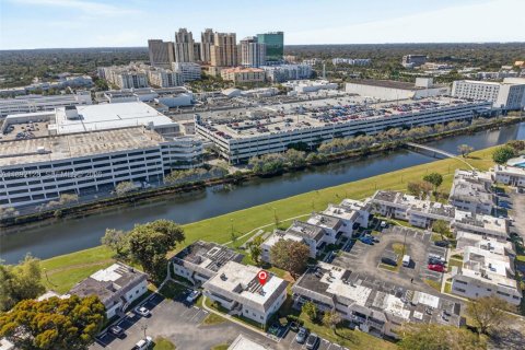 Copropriété à vendre à Miami, Floride: 2 chambres, 69.68 m2 № 2014558 - photo 18