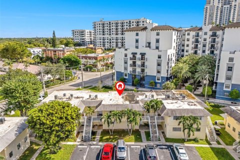 Copropriété à vendre à Miami, Floride: 2 chambres, 69.68 m2 № 2014558 - photo 2