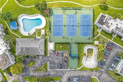 Copropriété à vendre à Miami, Floride: 2 chambres, 69.68 m2 № 2014558 - photo 8