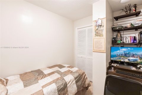 Купить кондоминиум в Майами, Флорида 1 спальня, 71.35м2, № 2088644 - фото 12