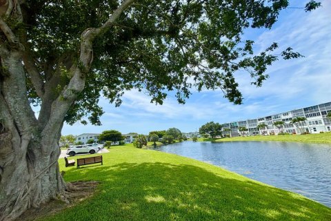 Copropriété à vendre à Deerfield Beach, Floride: 2 chambres, 92.9 m2 № 2089650 - photo 18