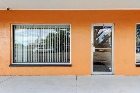 Снять в аренду коммерческую недвижимость в Холидэй, Флорида 525.08м2, № 1903373 - фото 23