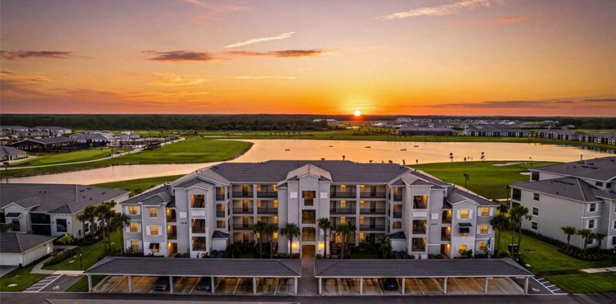 Condo à Punta Gorda, Floride, 3 chambres  № 2283609