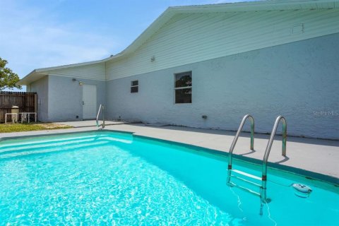Casa en venta en Winter Haven, Florida, 3 dormitorios, 133.04 m2 № 1855904 - foto 3