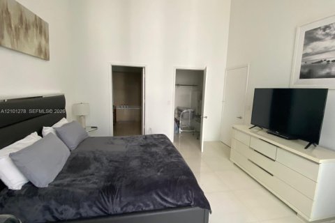 Copropriété à louer à Miami, Floride: 1 chambre, 78.22 m2 № 2414738 - photo 12