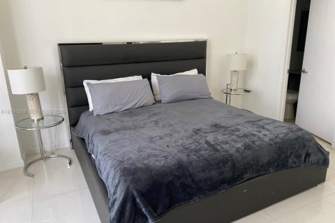 Copropriété à louer à Miami, Floride: 1 chambre, 78.22 m2 № 2414738 - photo 11