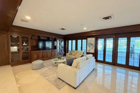 House in Sea Ranch Lakes, Florida 3 bedrooms, 302.49 sq.m. № 2088002 - photo 19