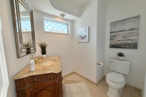 House in Sea Ranch Lakes, Florida 3 bedrooms, 302.49 sq.m. № 2088002 - photo 23