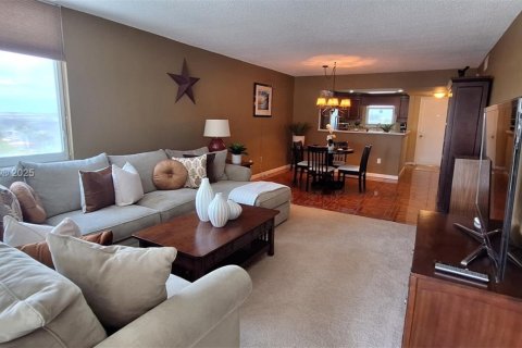 Copropriété à vendre à Fort Lauderdale, Floride: 2 chambres, 107.77 m2 № 1961094 - photo 11