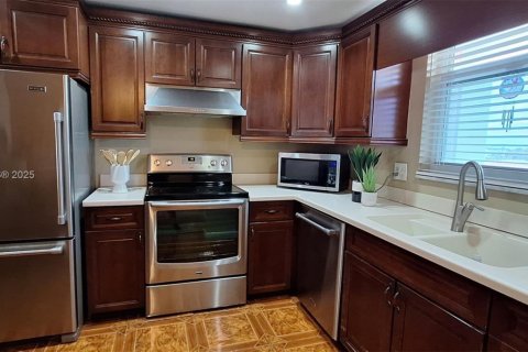 Copropriété à vendre à Fort Lauderdale, Floride: 2 chambres, 107.77 m2 № 1961094 - photo 8
