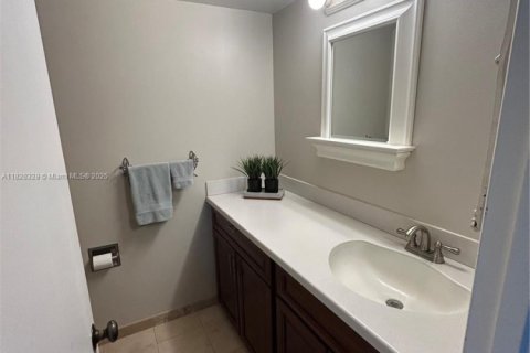 Copropriété à vendre à Fort Lauderdale, Floride: 2 chambres, 107.77 m2 № 1961094 - photo 18