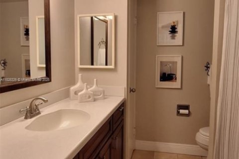 Copropriété à vendre à Fort Lauderdale, Floride: 2 chambres, 107.77 m2 № 1961094 - photo 30