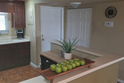 Copropriété à vendre à Fort Lauderdale, Floride: 2 chambres, 107.77 m2 № 1961094 - photo 9
