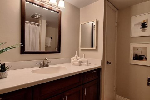 Copropriété à vendre à Fort Lauderdale, Floride: 2 chambres, 107.77 m2 № 1961094 - photo 29