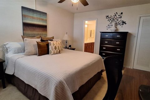 Copropriété à vendre à Fort Lauderdale, Floride: 2 chambres, 107.77 m2 № 1961094 - photo 22