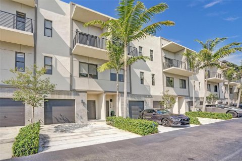 Adosado en alquiler en Pompano Beach, Florida, 3 dormitorios, 177.16 m2 № 2055197 - foto 3