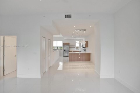 Adosado en alquiler en Pompano Beach, Florida, 3 dormitorios, 177.16 m2 № 2055197 - foto 13
