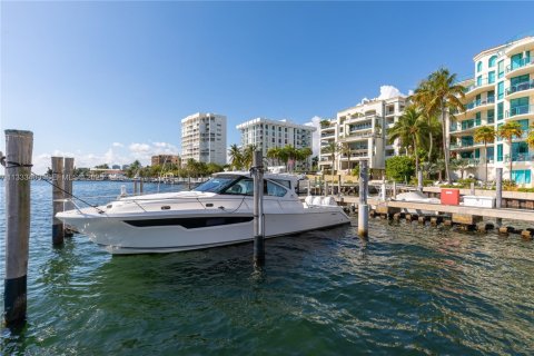 Condo in Miami, Florida, 3 bedrooms № 2089755 - photo 4