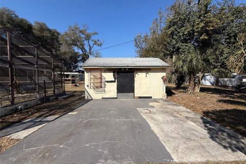 House in Zephyrhills, Florida 2 bedrooms, 86.96 sq.m. № 2283369 - photo 14