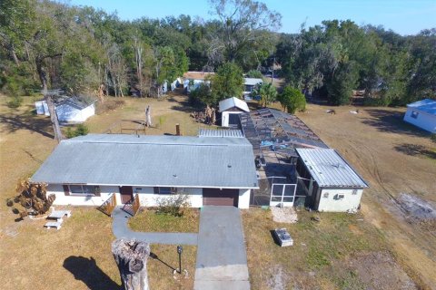 House in Zephyrhills, Florida 2 bedrooms, 86.96 sq.m. № 2283369 - photo 5