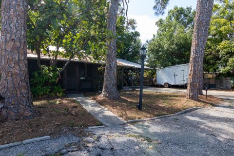 Propiedad comercial en venta en Sarasota, Florida, 4 dormitorios, 156.08 m2 № 2297149 - foto 3