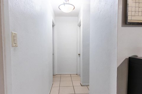 Propiedad comercial en venta en Sarasota, Florida, 4 dormitorios, 156.08 m2 № 2297149 - foto 10