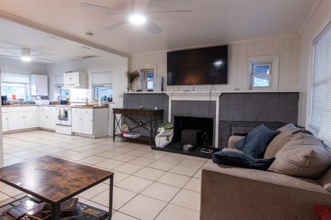 Propiedad comercial en venta en Sarasota, Florida, 4 dormitorios, 156.08 m2 № 2297149 - foto 6