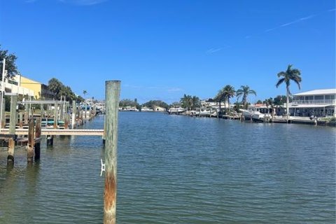 Condominio en venta en Indian Rocks Beach, Florida, 2 dormitorios, 117.43 m2 № 1796693 - foto 7