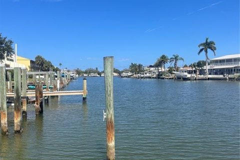 Condominio en venta en Indian Rocks Beach, Florida, 2 dormitorios, 117.43 m2 № 1796693 - foto 15