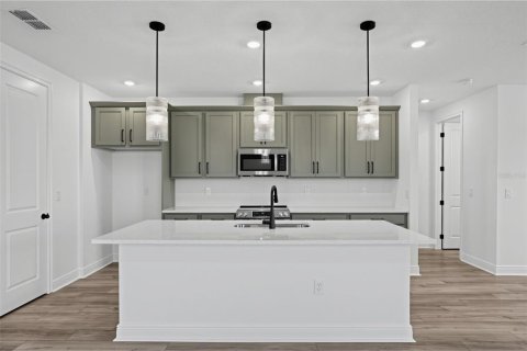House in Mount Dora, Florida 3 bedrooms, 206.8 sq.m. № 2429384 - photo 7