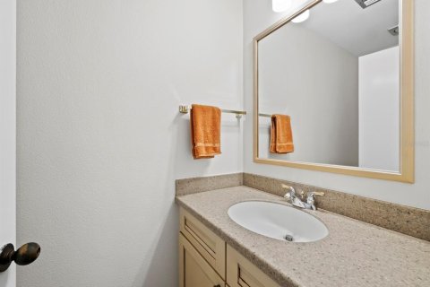 Condo in Longboat Key, Florida, 2 bedrooms  № 1907269 - photo 15