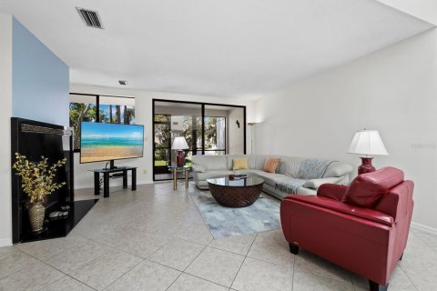 Condo in Longboat Key, Florida, 2 bedrooms  № 1907269 - photo 4