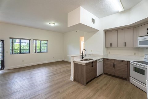 Condominio en venta en Coral Springs, Florida, 3 dormitorios, 116.13 m2 № 2178377 - foto 6