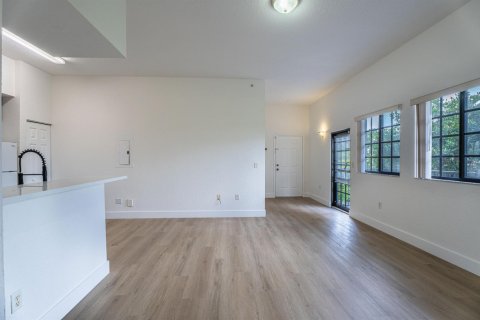 Condominio en Coral Springs, Florida, 3 dormitorios № 2178377