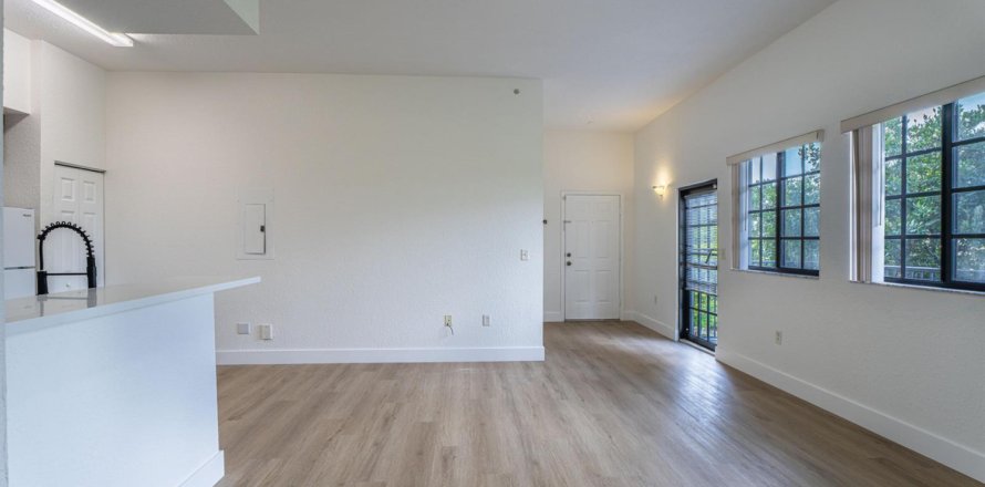 Condominio en Coral Springs, Florida, 3 dormitorios № 2178377
