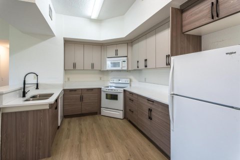 Condominio en venta en Coral Springs, Florida, 3 dormitorios, 116.13 m2 № 2178377 - foto 5