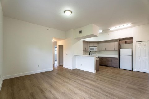 Condominio en venta en Coral Springs, Florida, 3 dormitorios, 116.13 m2 № 2178377 - foto 2