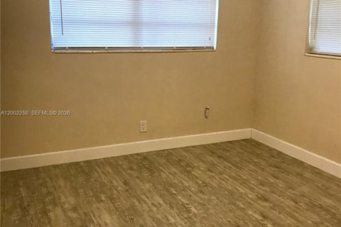 Снять в аренду виллу или дом в Холливуд, Флорида 4 спальни, 201.13м2, № 2066425 - фото 7