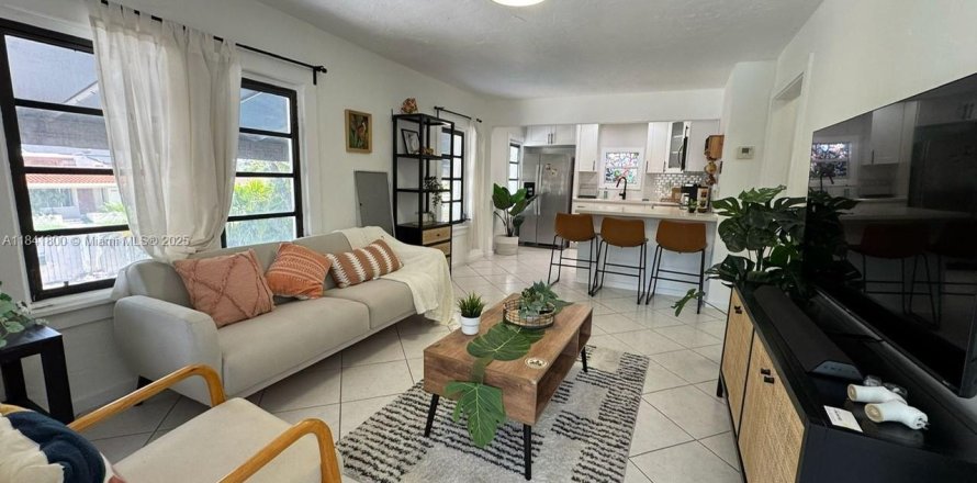 Villa ou maison à Miami, Floride 2 chambres, 147.34 m2 № 1833821