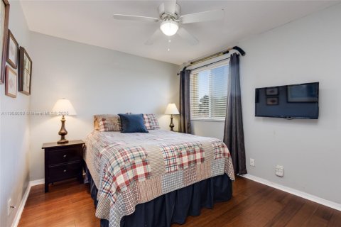 Casa en venta en Weston, Florida, 5 dormitorios, 227.61 m2 № 1965308 - foto 25