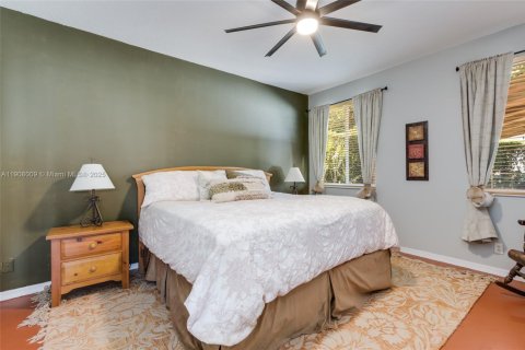 Casa en venta en Weston, Florida, 5 dormitorios, 227.61 m2 № 1965308 - foto 23