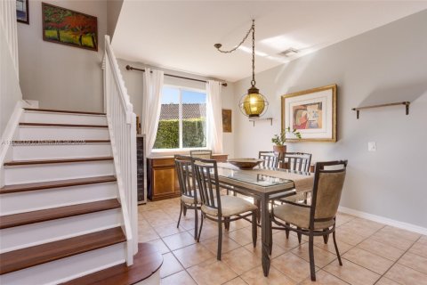 Casa en venta en Weston, Florida, 5 dormitorios, 227.61 m2 № 1965308 - foto 14